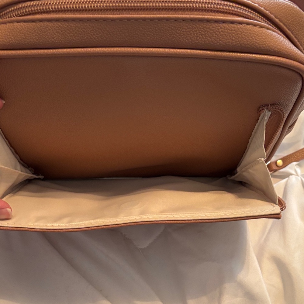 Ayla & Co Tan Vegan Leather Crossbody/ Fanny Pack - Picture 5 of 13